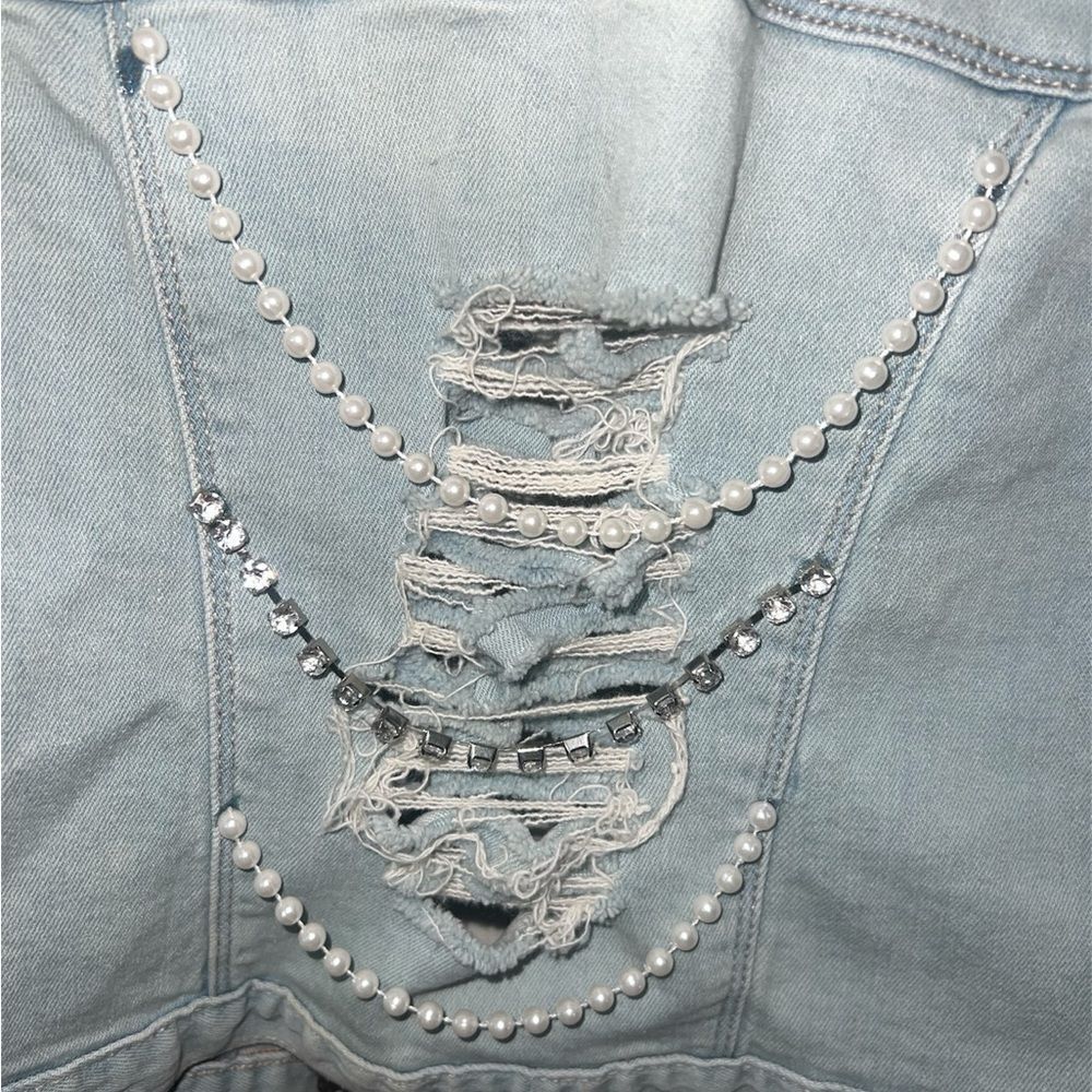 Gorgeous‎ Toddler distressed denim jacket with pearls and diamond string 4t - Picture 2 of 7